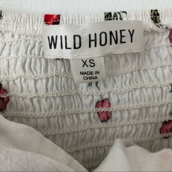 Cute cherry crop tie top - Picture 2 of 5